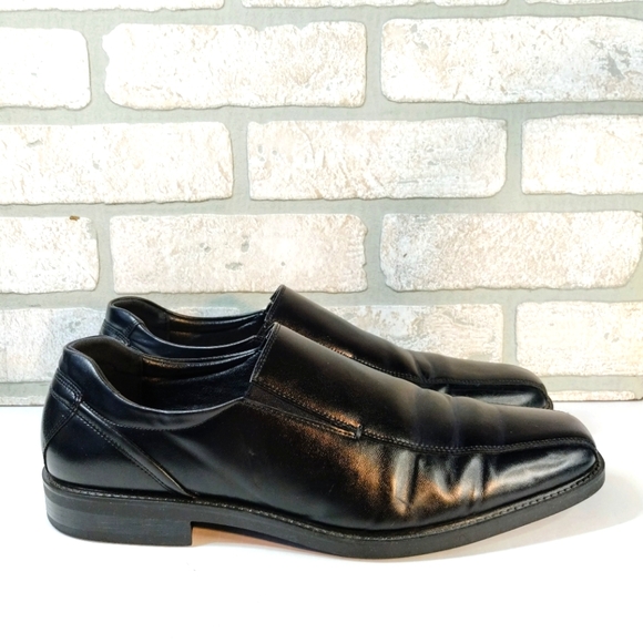 Apt. 9 Slip On Dress Shoes Men 10 Black Glossy Sleek Faux Leather Formal EUC - Picture 1 of 9